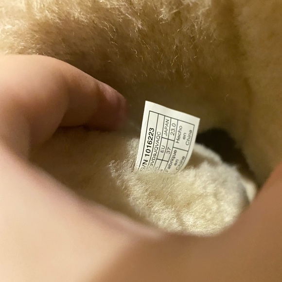 UGG chestnut classic short II - Picture 5 of 5